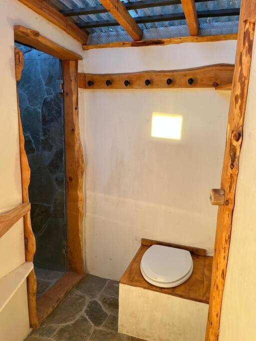 Preciosa Mini-casa-bote Bien Ubicada Y Linda Vista *