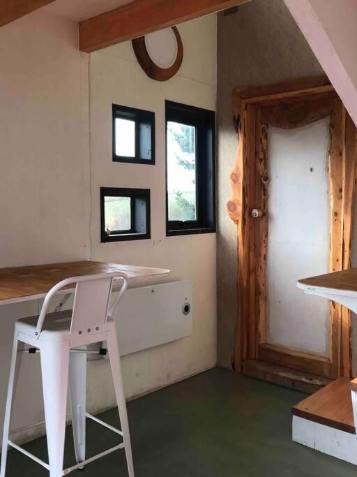 Preciosa Mini-casa-bote Bien Ubicada Y Linda Vista Villa